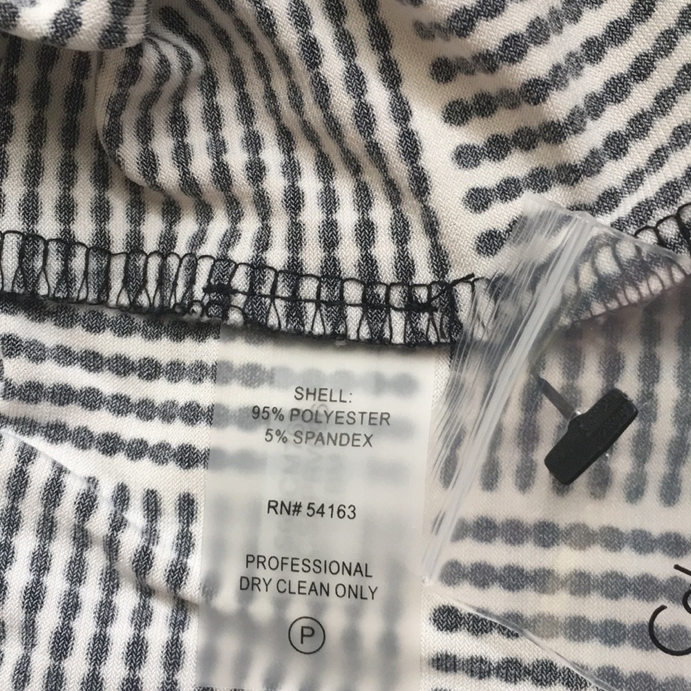 • Calvin Klein Work Wear Top • - Picture 5 of 5